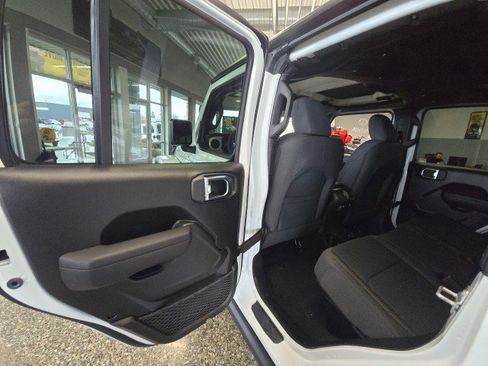 New 2026 Jeep Gladiator Willys image 19