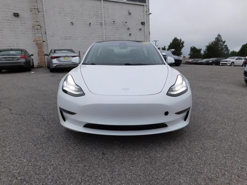 Used 2019 Tesla Model 3 Standard Range Plus RWD image 3