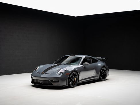 Used 2026 Porsche 911 GT3 RWD image 4