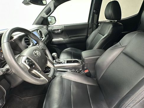Used 2023 Toyota Tacoma Limited image 9