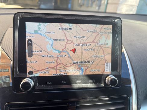 Used 2024 Mitsubishi Eclipse Cross SE image 16