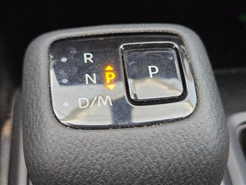Used 2024 Nissan Pathfinder S FWD image 18