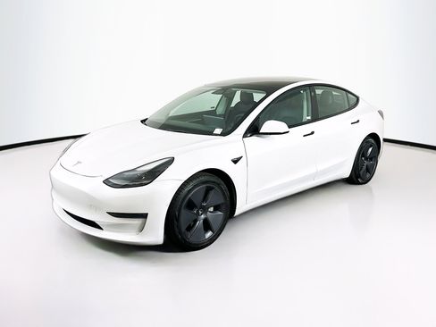 Used 2022 Tesla Model 3 Long Range image 3