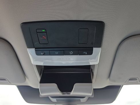 Used 2024 Nissan Pathfinder SV AWD/4WD image 41
