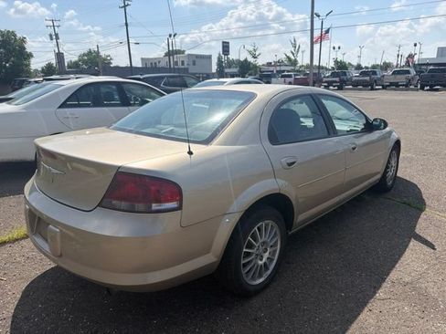 Used 2004 Chrysler Sebring LX FWD image 6