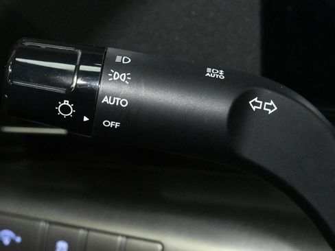 Used 2024 Hyundai Kona Limited image 29