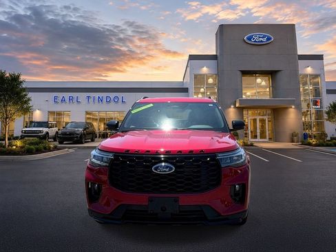 New 2026 Ford Explorer ST-Line w/ ST-Line Street Pack AWD/4WD image 3