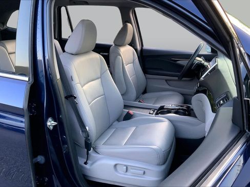 Used 2018 Honda Pilot Touring image 8
