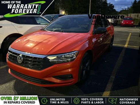 Used 2019 Volkswagen Jetta R-Line w/ R-Line Cold Weather Package FWD image 1