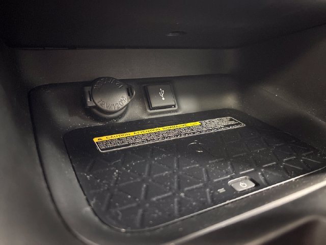 Used 2021 Toyota RAV4 XLE Premium AWD/4WD image 29