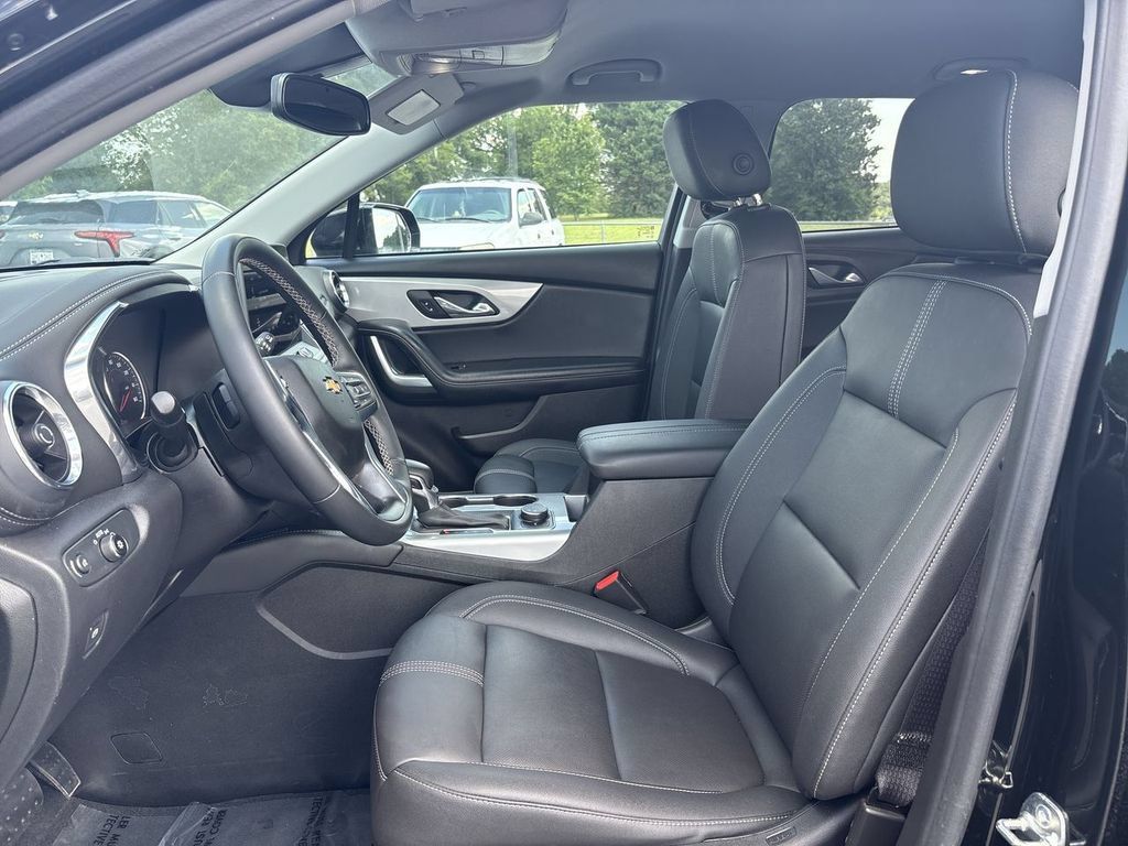 Certified 2024 Chevrolet Blazer LT w/ Midnight/Sport Edition FWD image 18