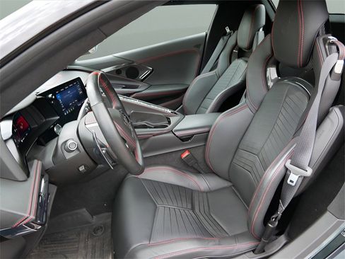 Used 2023 Chevrolet Corvette Stingray Premium Conv w/ Z51 Performance Package image 12