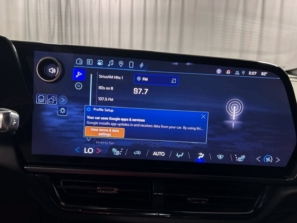 Used 2024 Chevrolet Equinox EV RS FWD image 17