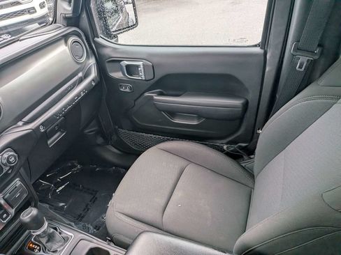 Used 2023 Jeep Wrangler Sport AWD/4WD image 16