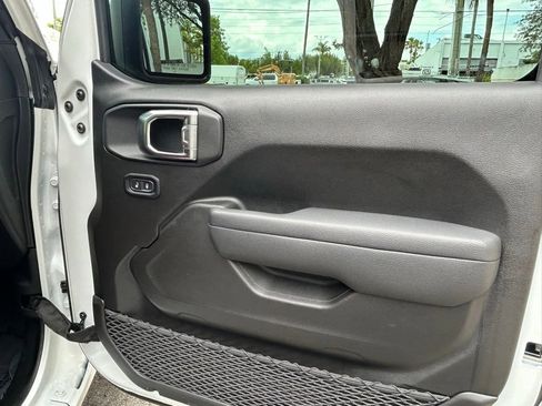 Used 2026 Jeep Wrangler Unlimited Sport AWD/4WD image 35