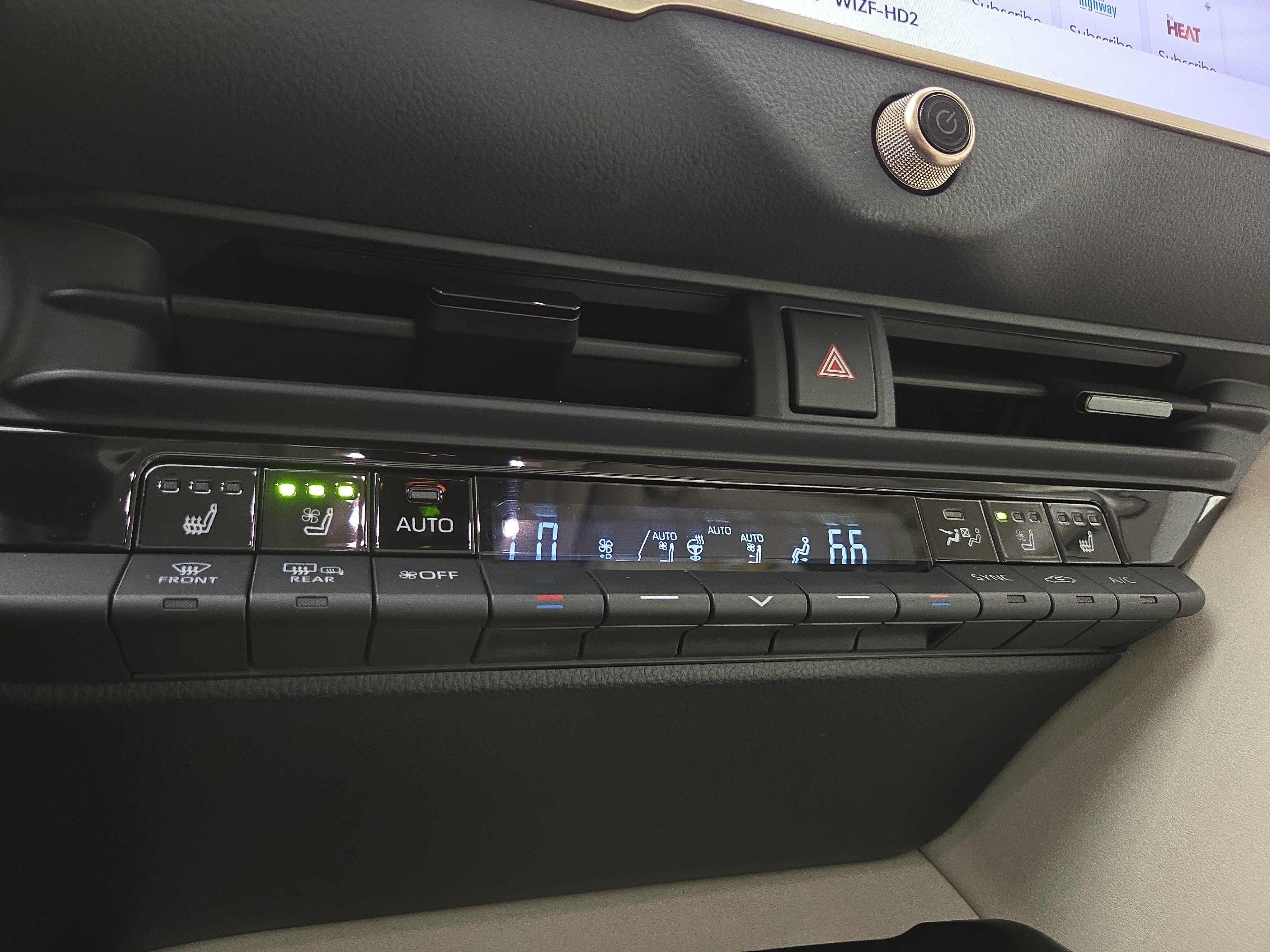 Used 2024 Toyota Crown AWD/4WD image 28