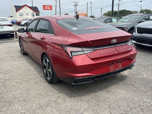 Used 2022 Hyundai Elantra Limited FWD image 5
