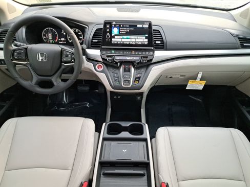 New 2026 Honda Odyssey EX-L image 14