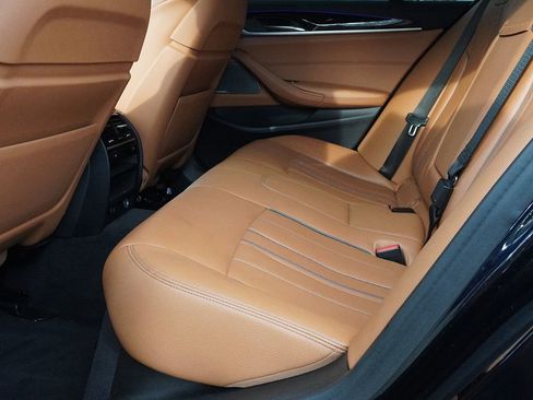 Used 2018 BMW M550i xDrive image 29