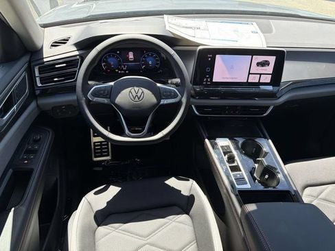 New 2026 Volkswagen Atlas Peak Edition AWD/4WD image 9