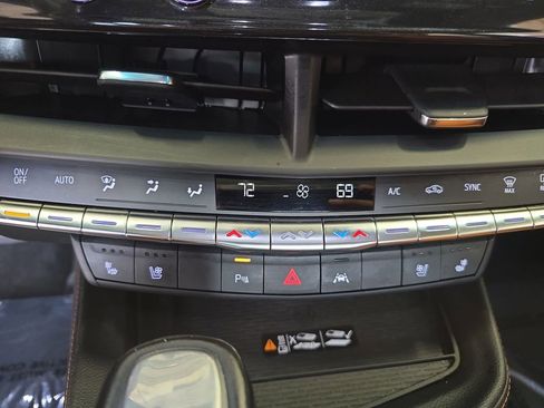 Used 2020 Cadillac CT4 Premium Luxury image 24