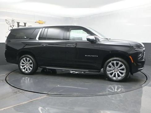 New 2026 Chevrolet Suburban Premier w/ Sun And Tow Package AWD/4WD image 28