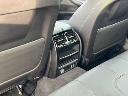 Used 2023 BMW 530e xDrive image 23