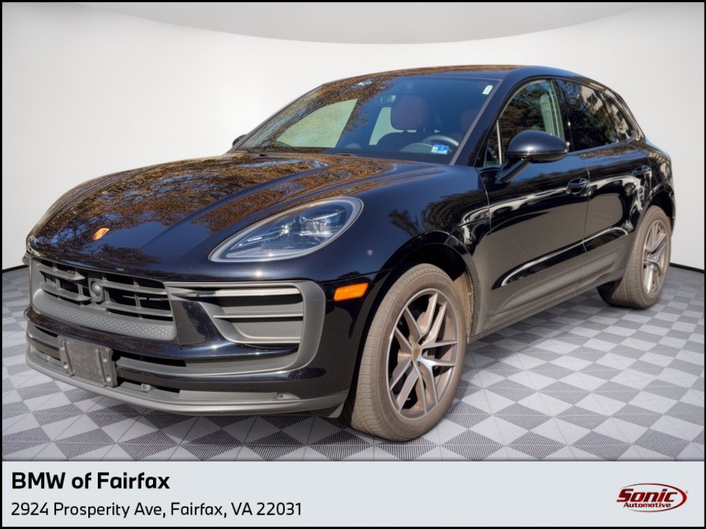 Used 2023 Porsche Macan AWD/4WD image 1
