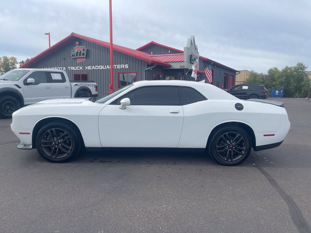 Used 2019 Dodge Challenger GT w/ Blacktop Package AWD/4WD image 4
