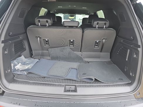 New 2026 Chevrolet Traverse LT w/ Enhanced Driving Package FWD image 13