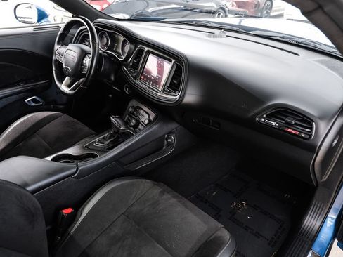 Used 2020 Dodge Challenger R/T Scat Pack RWD image 10