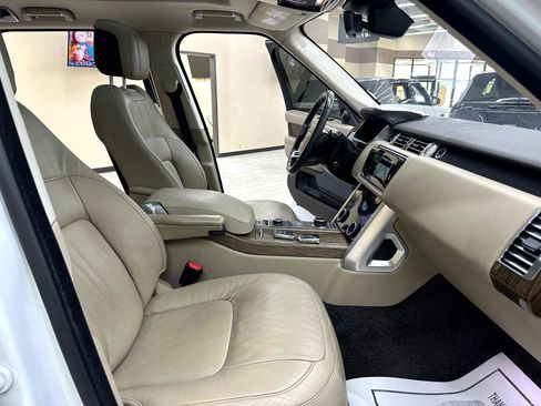 Used 2019 Land Rover Range Rover image 42
