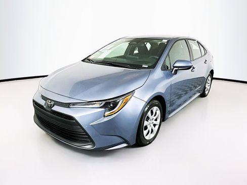 Used 2025 Toyota Corolla LE image 7