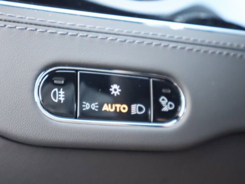 Used 2024 Bentley Continental GT V8 image 24