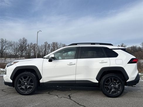 Used 2024 Toyota RAV4 Adventure image 5