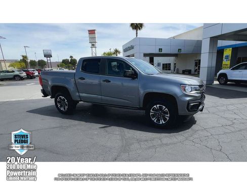 Used 2022 Chevrolet Colorado Z71 image 2
