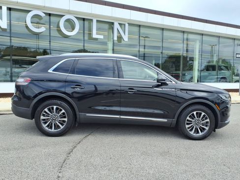 Certified 2023 Lincoln Nautilus FWD w/ Premium Package image 2
