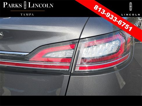 Certified 2022 Lincoln Nautilus Reserve image 6