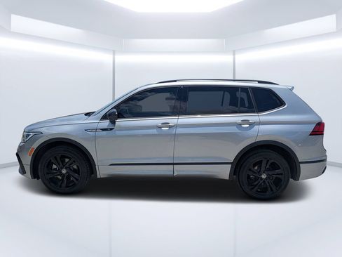 Used 2023 Volkswagen Tiguan SE R-Line FWD image 6