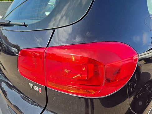 Used 2017 Volkswagen Tiguan S FWD image 9
