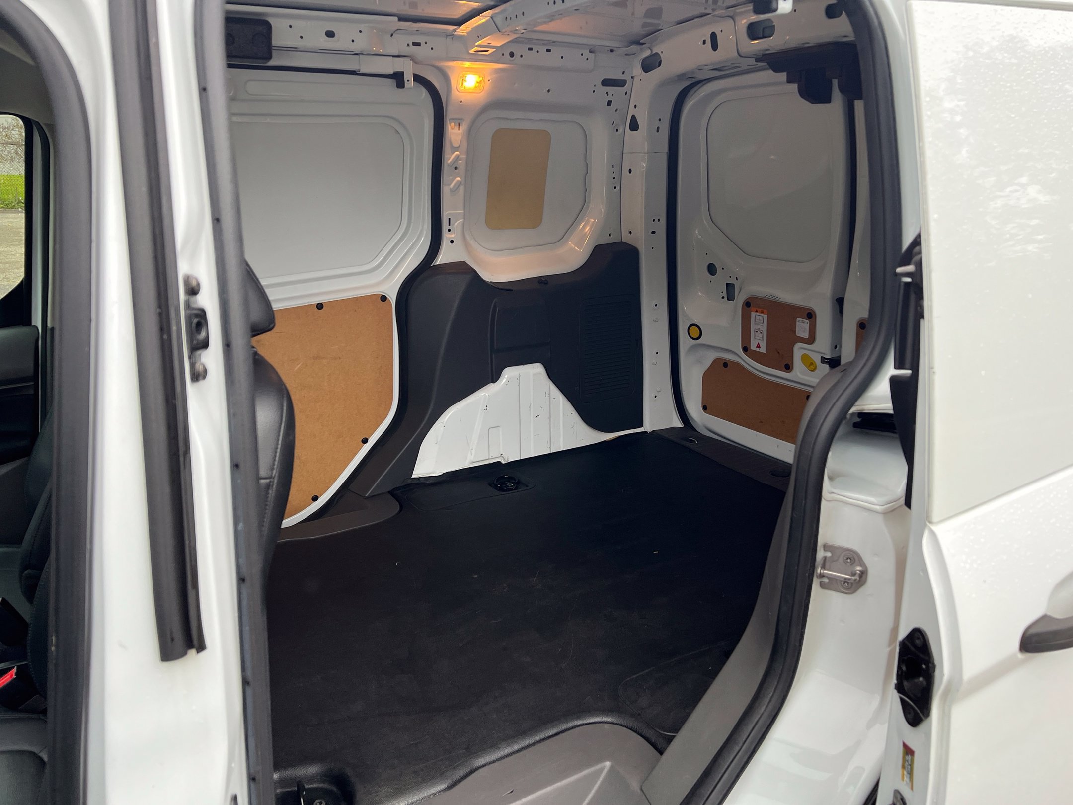 Used 2019 Ford Transit Connect XL FWD image 25