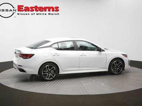 Used 2024 Nissan Sentra SR w/ SR Premium Package FWD image 43