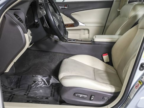 Used 2012 Lexus IS 250 AWD w/ Premium Pkg Value Edition image 22