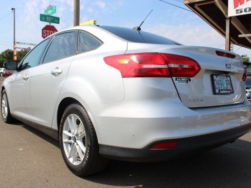 Used 2015 Ford Focus SE image 10