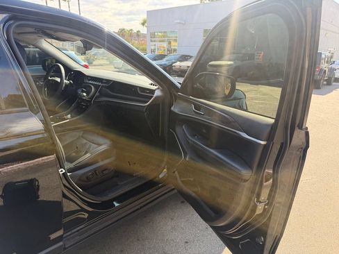 Used 2022 Jeep Grand Cherokee Limited 4xe AWD/4WD image 15