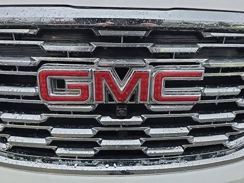 Used 2018 GMC Terrain Denali w/ Advanced Safety Package image 36
