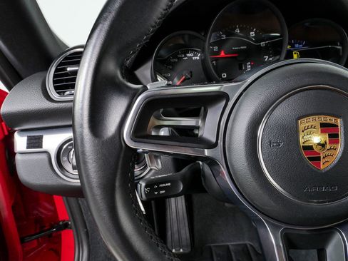 Used 2018 Porsche 718 Cayman RWD image 10