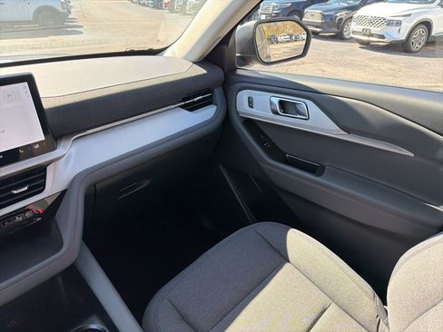 New 2026 Ford Explorer Active image 47
