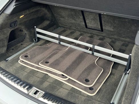 Used 2023 Bentley Bentayga Speed image 22