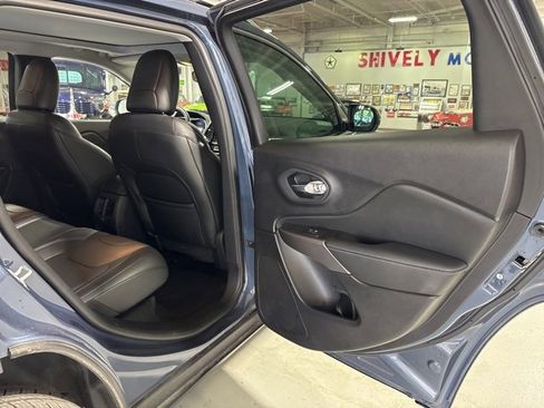 Certified 2021 Jeep Cherokee Limited w/ Elite Package image 37
